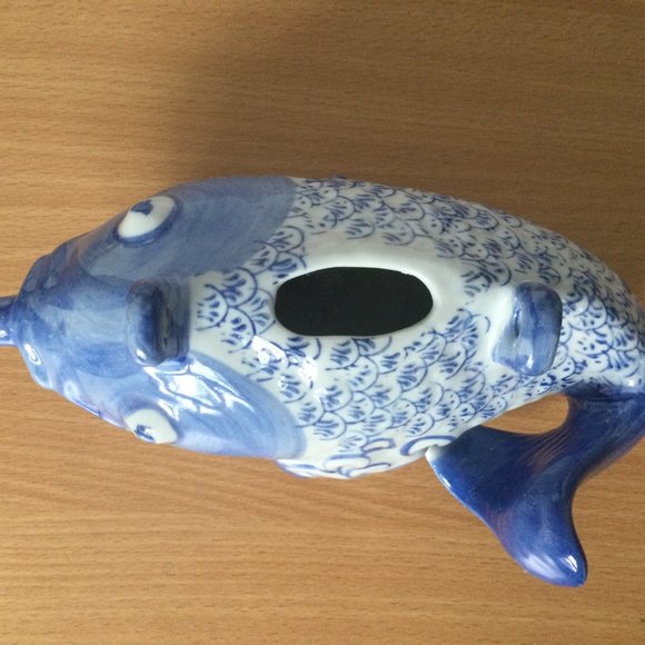 Vintage Chinese blue & white porcelain fish jar vase figurine - Picture 4 of 7